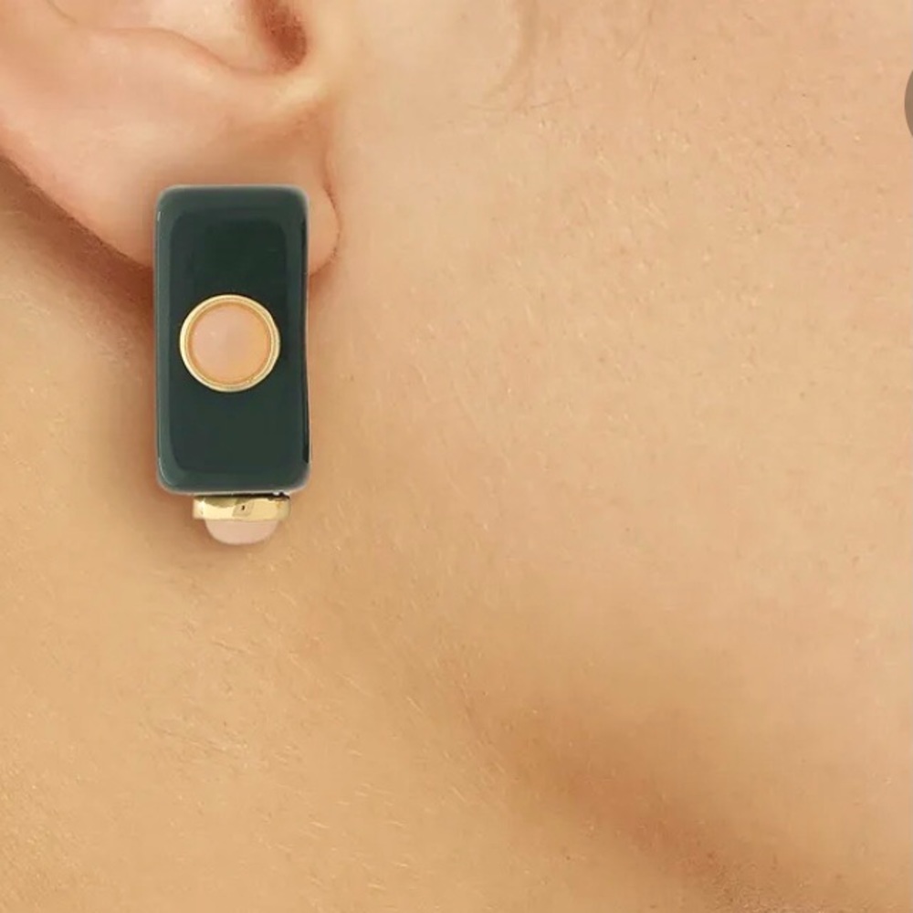 BNWOT Tory Burch Resin and Quartz Earrings